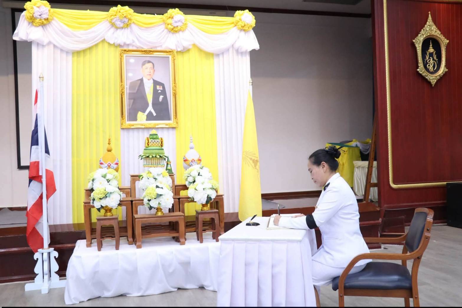 title - นางสาวอมรรัตน์ แขวงโสภา ปฏิรูปที่ดินจังหวัดพระนครศรีอยุธยา ปฏิบัติหน้าที่ในตำแหน่งผู้อำนวยการศูนย์ส่งเสริมและพัฒนาอาชีพเสริมนอกภาคการเกษตร(ศพส.) เป็นประธานในพิธีถวายสัตย์ปฏิญาณเพื่อเป็นข้าราชการที่ดีและพลังของแผ่นดิน เนื่องในโอกาสมหามงคลเฉลิมพระชนมพรรษา พระบาทสมเด็จพระปรเมนทรรามาธิบดีศรีสินทร มหาวชิราลงกรณ พระวชิรเกล้าเจ้าอยู่หัว 28 กรกฎาคม 2569